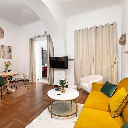 Quatrum Apartment Naples Luaran gambar
