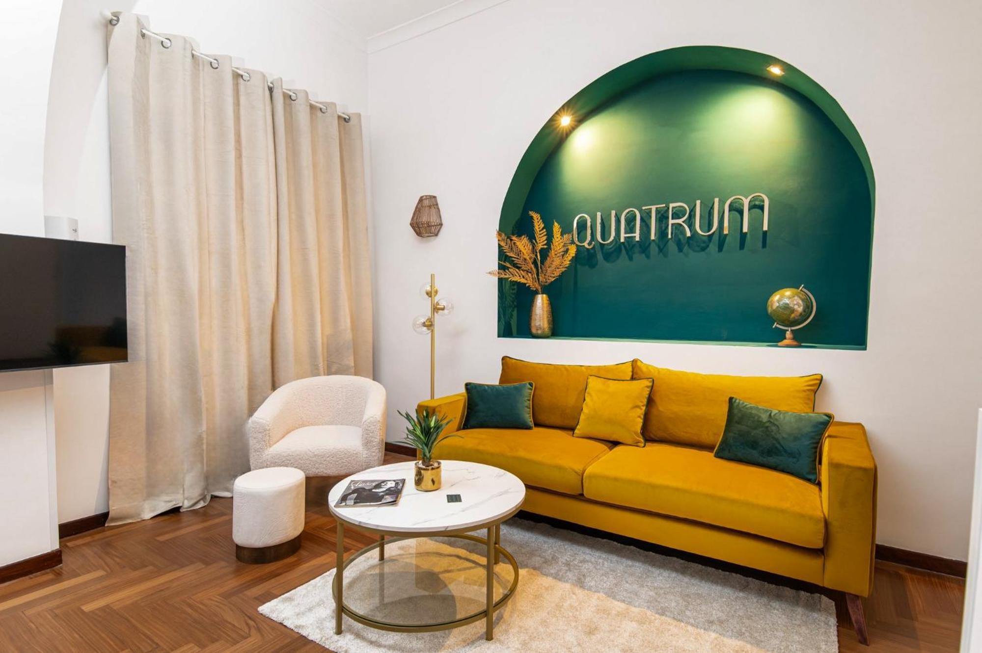 Quatrum Apartment Naples Luaran gambar