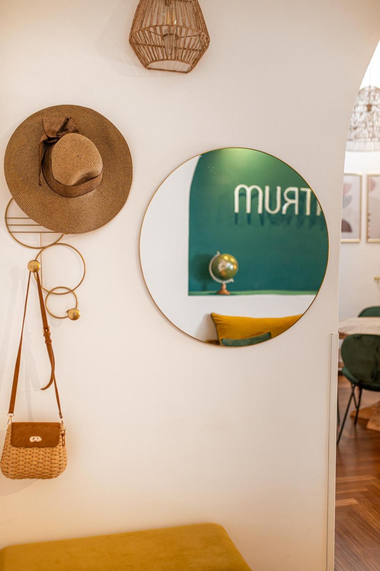 Quatrum Apartment Naples Luaran gambar