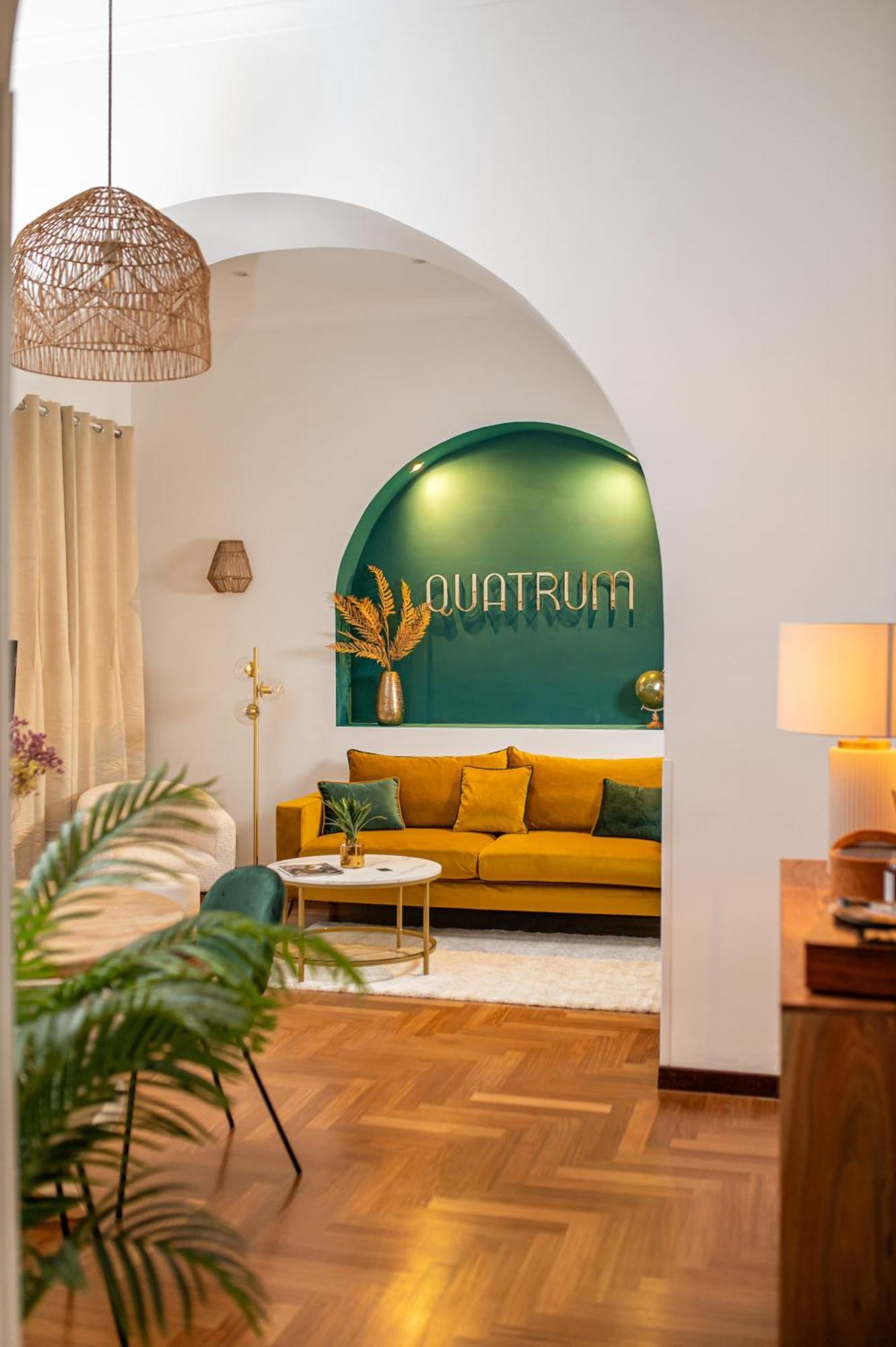 Quatrum Apartment Naples Luaran gambar